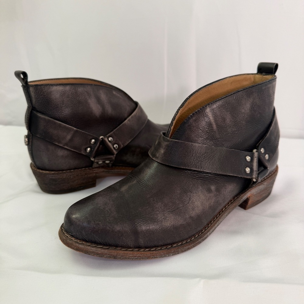 Koolaburra Santa Barbara Distressed Black Leather Harness Ankle Boots Womens 6